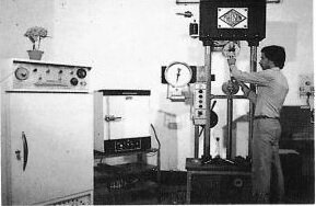 Tensile Strength & Elongation Testing Machine